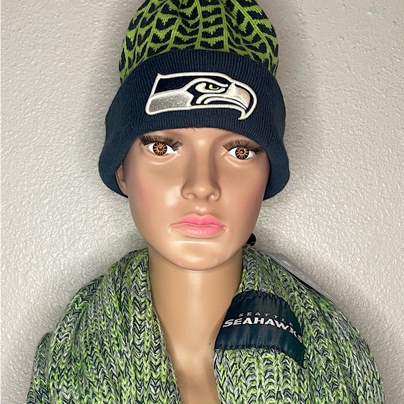 NFL Accessories - Seattle Seahawks beanie and infinity scarf bundle